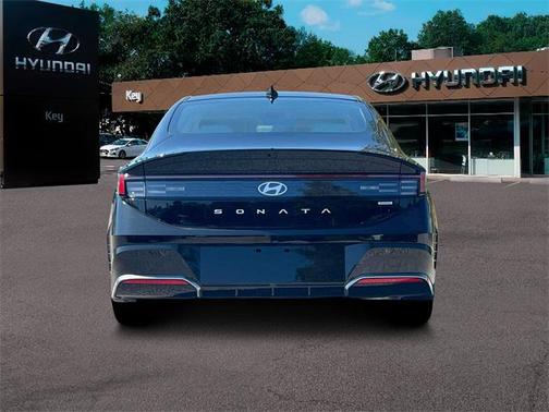 2025 Hyundai SONATA Hybrid SE