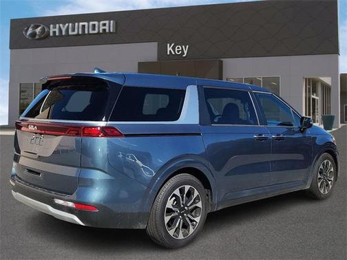 2023 Kia Carnival EX