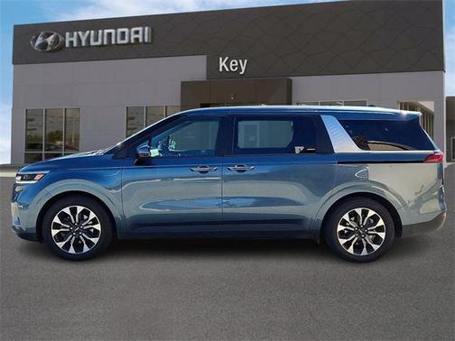 2023 Kia Carnival EX