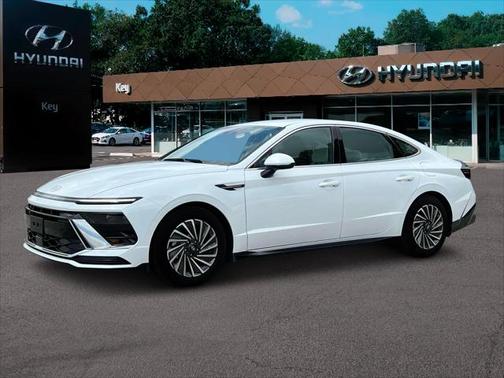 2025 Hyundai SONATA Hybrid SE