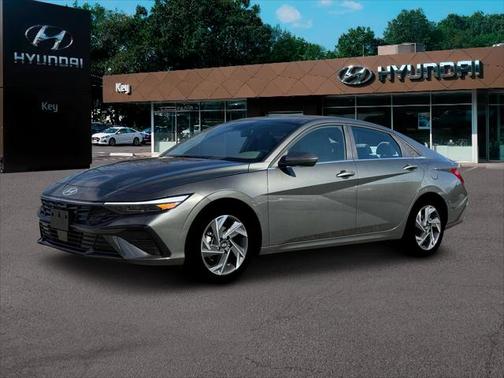 2025 Hyundai ELANTRA SEL