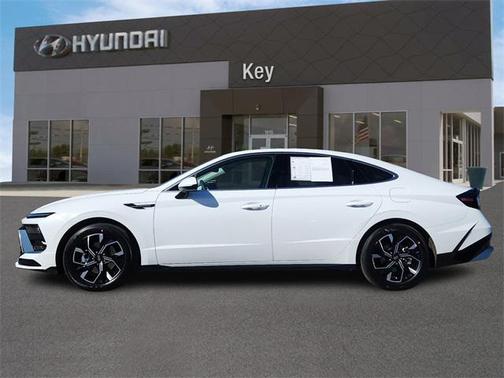 2025 Hyundai SONATA SEL