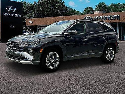 Phantom Black 2025 Hyundai TUCSON SEL Convenience