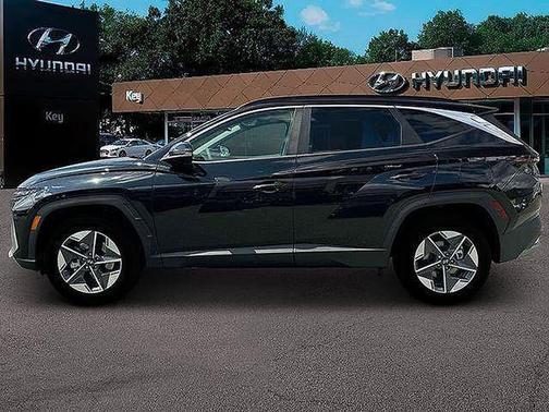 Phantom Black 2025 Hyundai TUCSON SEL Convenience