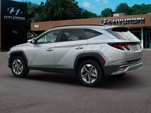 Shimmering Silver 2026 Hyundai TUCSON SEL