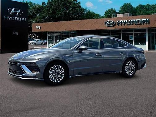 2024 Hyundai SONATA Hybrid SE