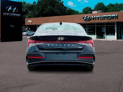 2025 Hyundai ELANTRA HEV Limited