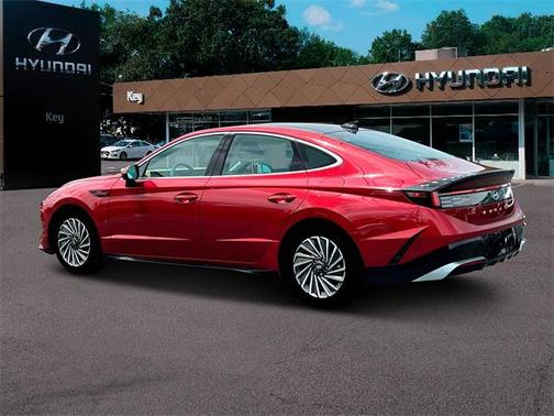 2025 Hyundai SONATA Hybrid Limited