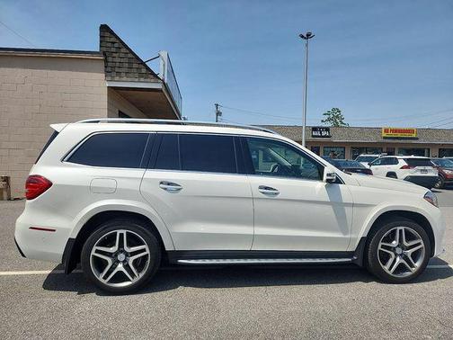 Polar White 2017 Mercedes-Benz GLS 550 Base 4MATIC