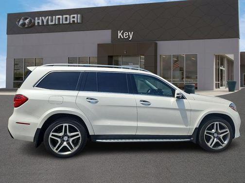 Polar White 2017 Mercedes-Benz GLS 550 Base 4MATIC