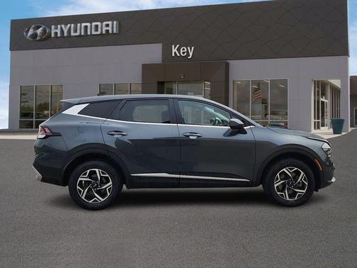 Gravity Gray 2024 Kia Sportage LX
