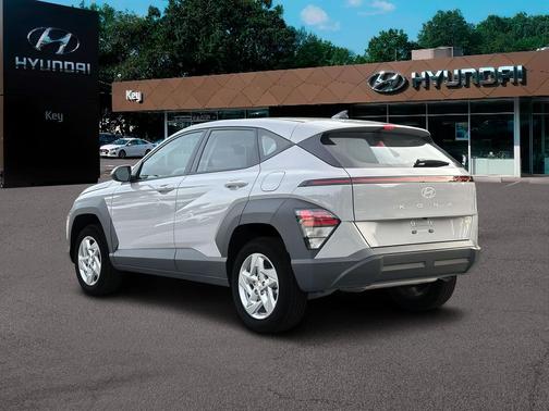 Cyber Gray 2027 Hyundai KONA SE