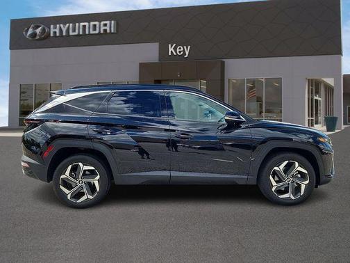 Black Pearl 2024 Hyundai TUCSON Limited