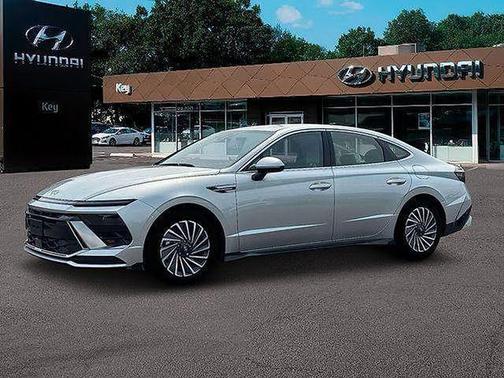 Aero Silver 2025 Hyundai SONATA Hybrid Limited