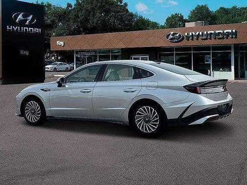 Aero Silver 2025 Hyundai SONATA Hybrid Limited