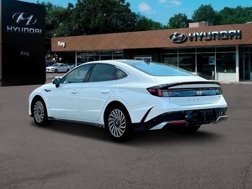 2025 Hyundai SONATA Hybrid Limited