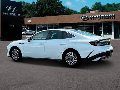 2025 Hyundai SONATA Hybrid Limited