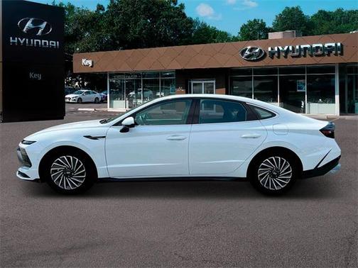 2025 Hyundai SONATA Hybrid Limited