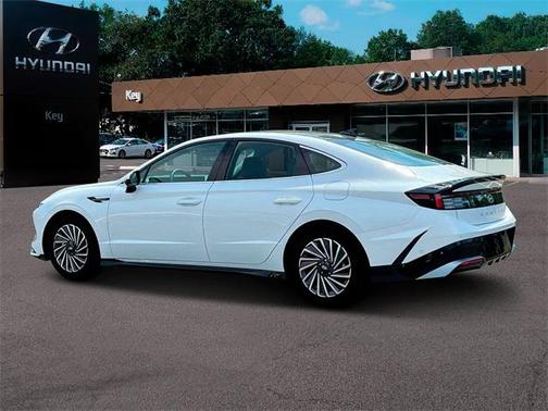2025 Hyundai SONATA Hybrid Limited