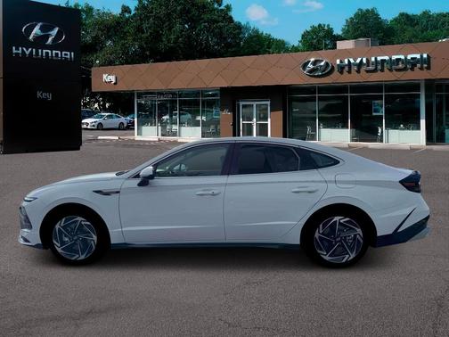 2026 Hyundai SONATA SEL