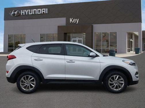 Molten Silver 2018 Hyundai TUCSON SE