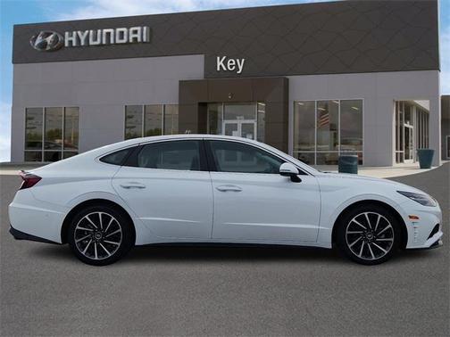 2022 Hyundai SONATA Limited