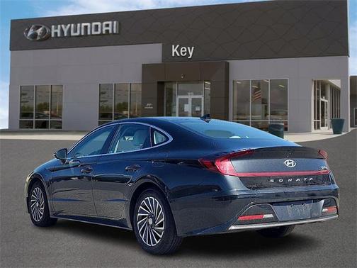 2022 Hyundai SONATA Hybrid SE