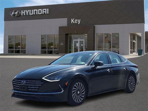 2022 Hyundai SONATA Hybrid SE