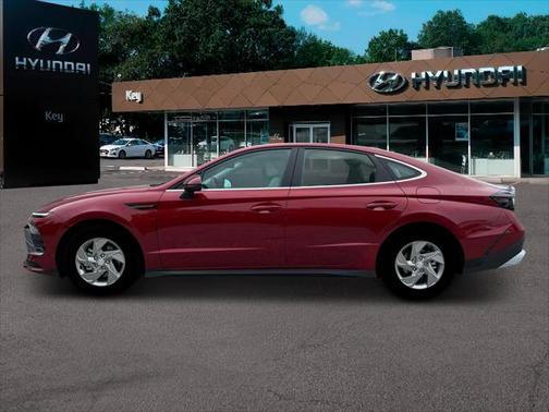 2025 Hyundai SONATA SE