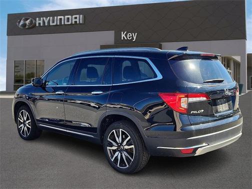 2022 Honda Pilot Touring 8-Passenger