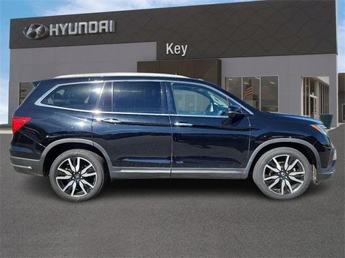 2022 Honda Pilot Touring 8-Passenger