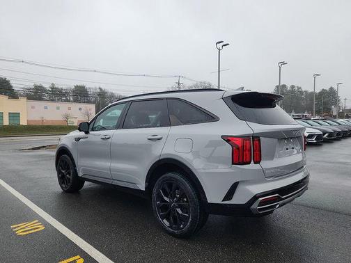 Wolf Gray 2023 Kia Sorento SX