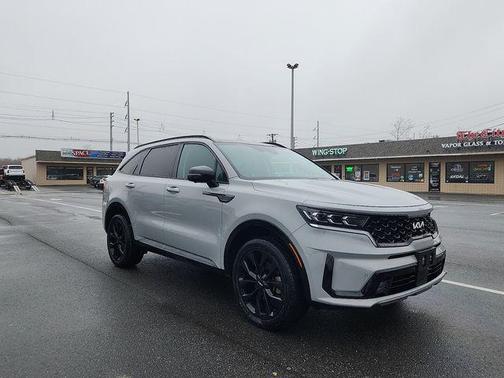 Wolf Gray 2023 Kia Sorento SX