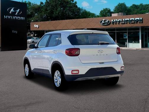 2026 Hyundai VENUE SE