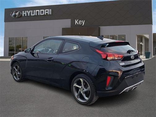 2019 Hyundai Veloster 2
