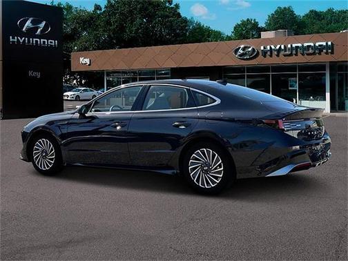 2024 Hyundai SONATA Hybrid Limited