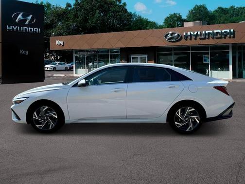 2025 Hyundai ELANTRA HEV Limited