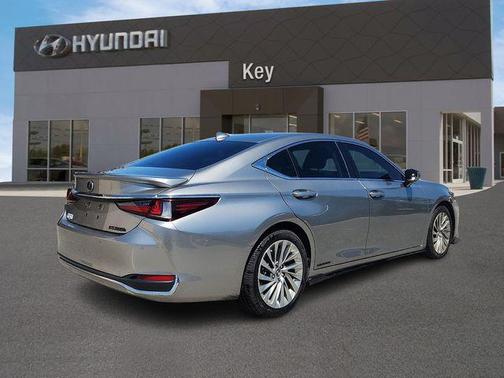 Silver 2019 Lexus ES 300h Ultra Luxury