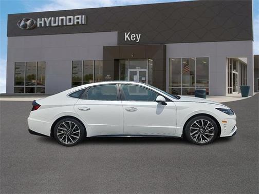 2022 Hyundai SONATA Limited