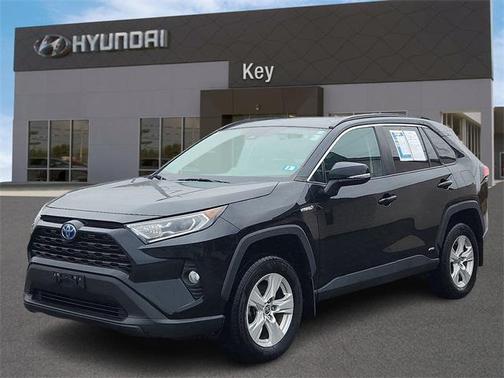 2021 Toyota RAV4 Hybrid XLE