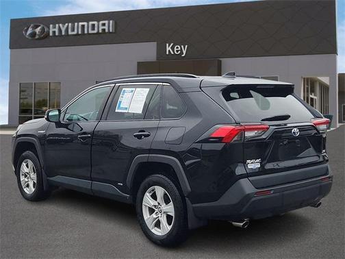 2021 Toyota RAV4 Hybrid XLE