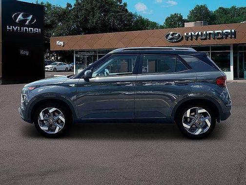Ecotronic Gray w/Black Roof 2025 Hyundai VENUE Limited