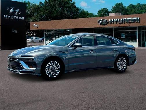 2025 Hyundai SONATA Hybrid SE