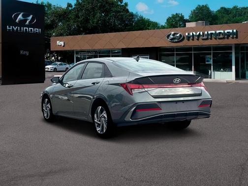 2025 Hyundai ELANTRA Sport