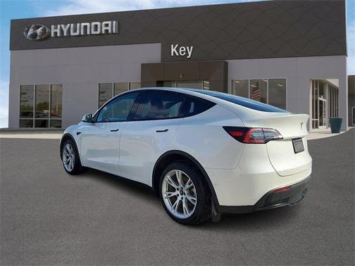 2022 Tesla Model Y Long Range Dual Motor All-Wheel Drive