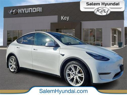 2022 Tesla Model Y Long Range Dual Motor All-Wheel Drive