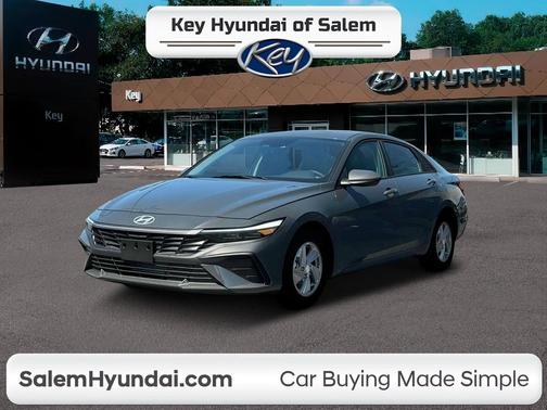 2025 Hyundai ELANTRA SE