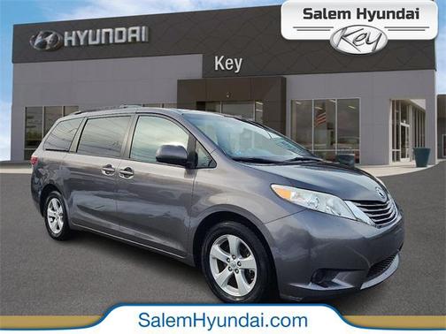 2015 Toyota Sienna LE