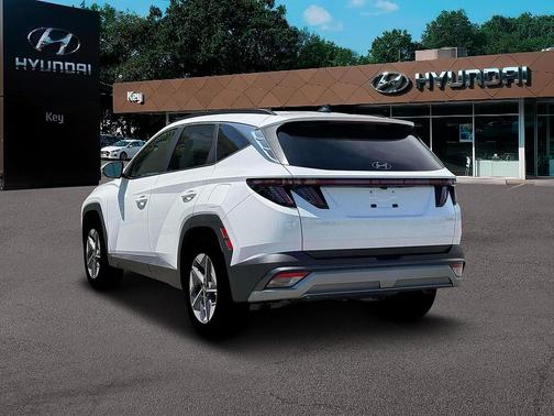 Serenity White Pearl 2026 Hyundai TUCSON SEL Premium