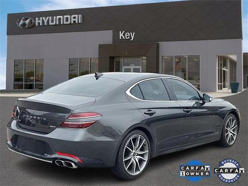 2022 Genesis G70 2.0T AWD